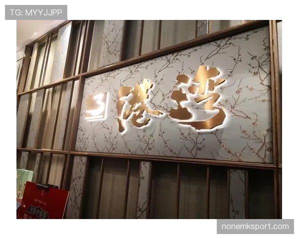梁伟铿训练完直接拎着爱马仕去茶餐厅叹早茶？